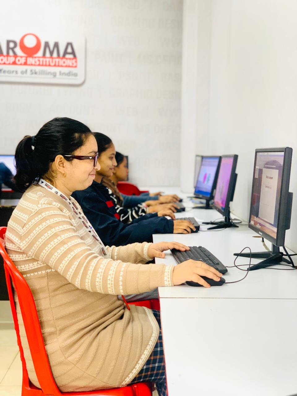 Upgrade Your Skills with Aroma Institute Digital Marketing Training in Hoshiarpur